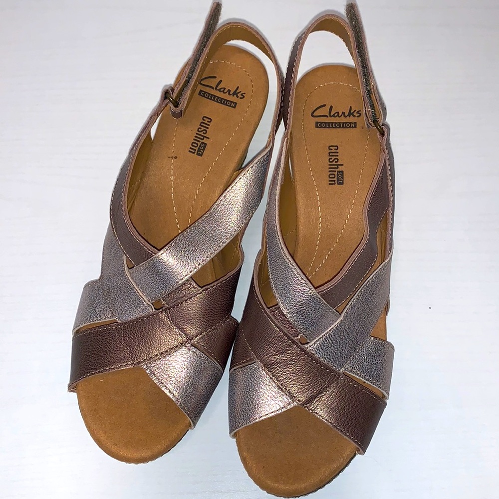 Clarks - Helio Coral Metalic Leather Wedge Sandal